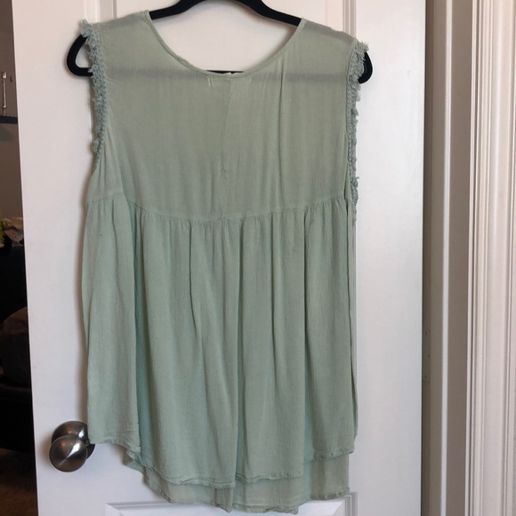 Green blouse - Picture 2 of 2